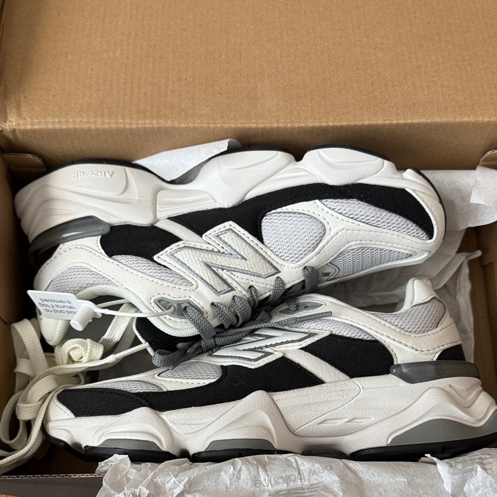 New Balance 9060 Athletic Shoes